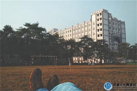 淮南地區2024年成人高等教育考試的報名時間和考試時間是什么（報名與考試時間安排解析）